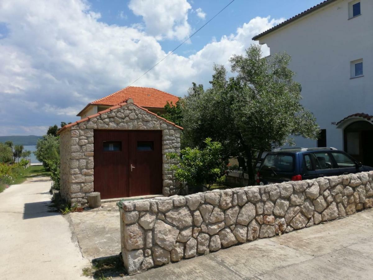 Apartmani Maestral Dobropoljana Exterior photo